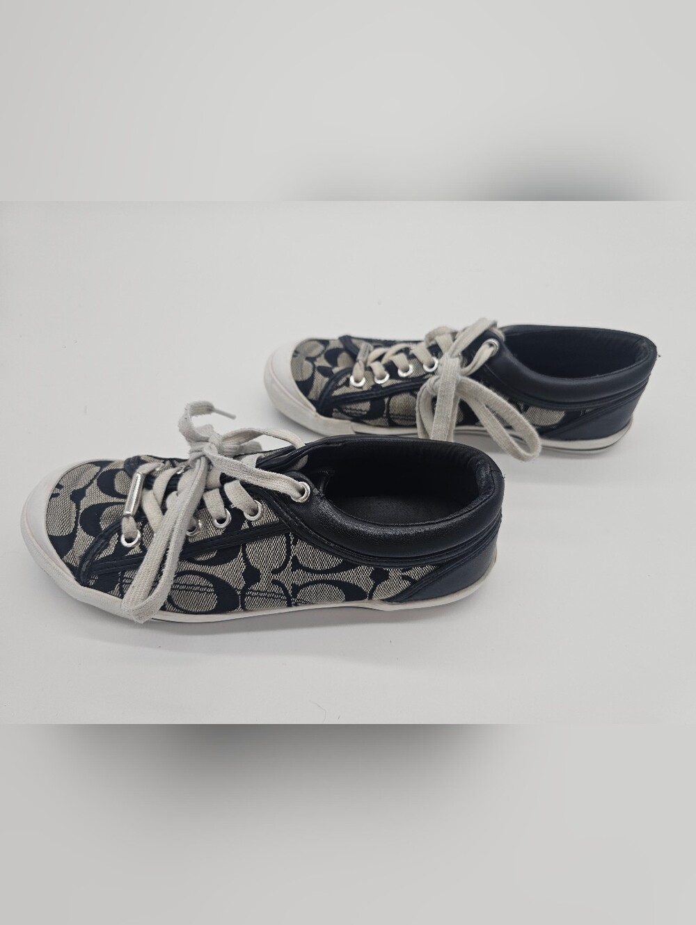 COACH Francesca's Collections Black & Gray Patterned Ladies Sneakers Sz 6